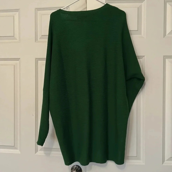 New directions oversized sweater size large green long v-neck - Picture 4 of 6